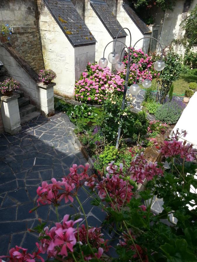 Le Prieure Bed and Breakfast Montsoreau Eksteriør billede